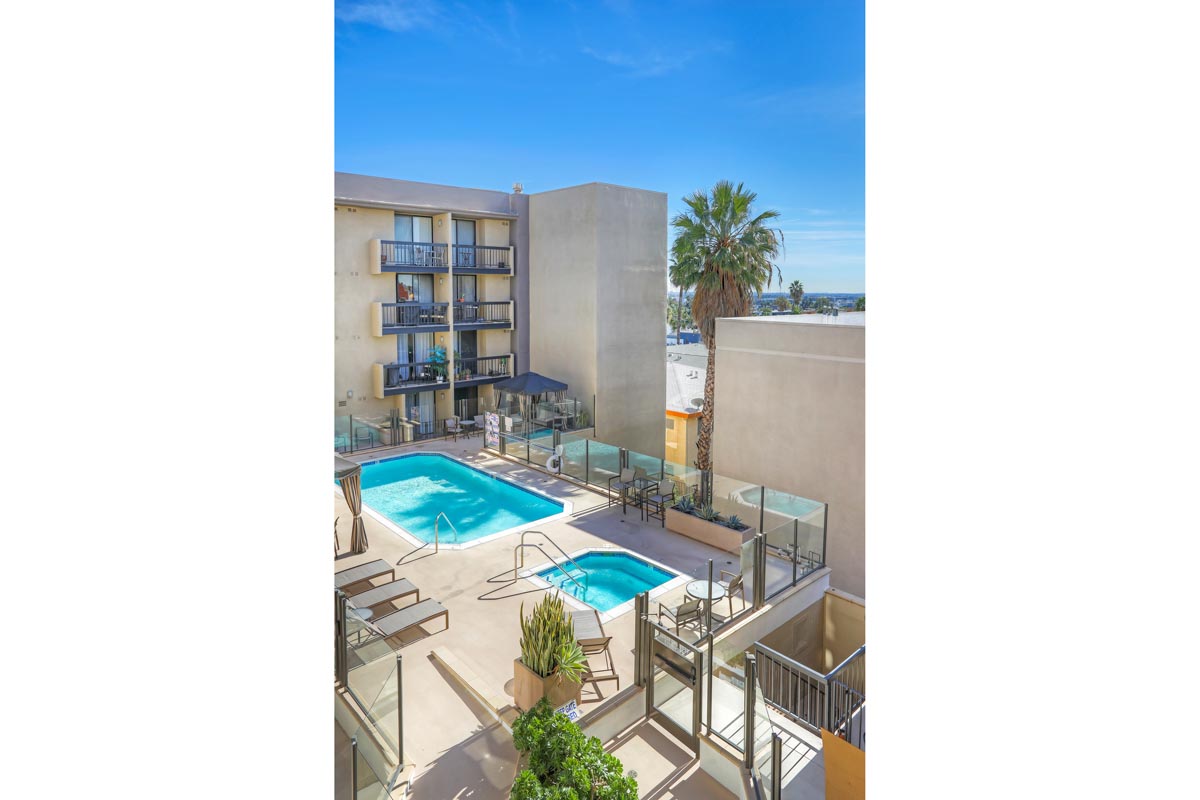 7320 Hawthorn St #306 Hollywood Condo for Lease Tracy Do Compass