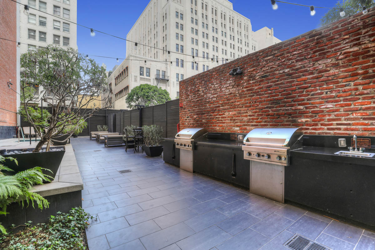 460 S Spring St #415 DTLA loft for rent Tracy Do Compass