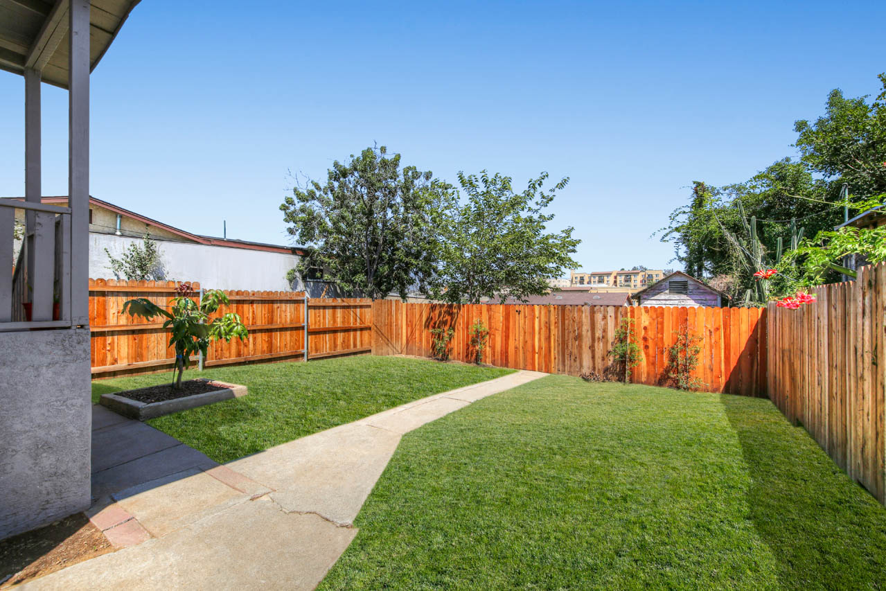 638 & 640 S Grande Vista Ave Boyle Heights Duplex for Sale Tracy Do Compass