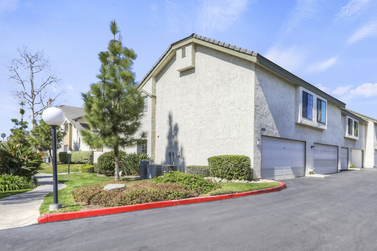 914 W Arrow Hwy #A Upland Townhouse for Sale Tracy Do Compass Real Estate