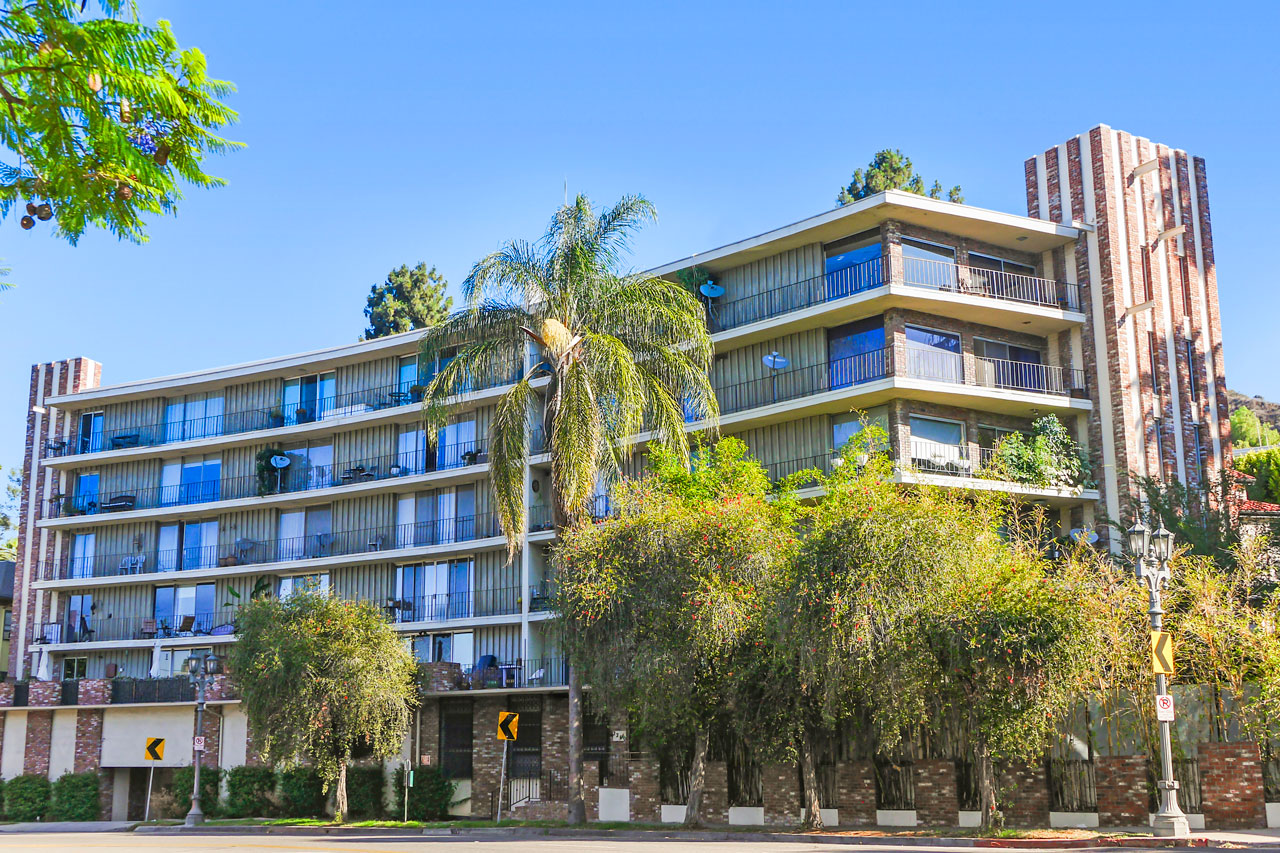 2260 N Cahuenga Blvd #405 Hollywood Condo for Sale Tracy Do Real Estate