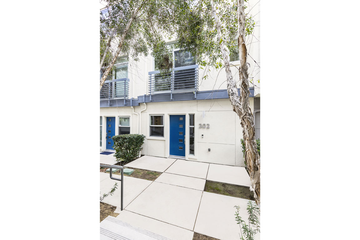 2753 Waverly Dr #302 Silver Lake Townhome for Lease Tracy Do Real Estate
