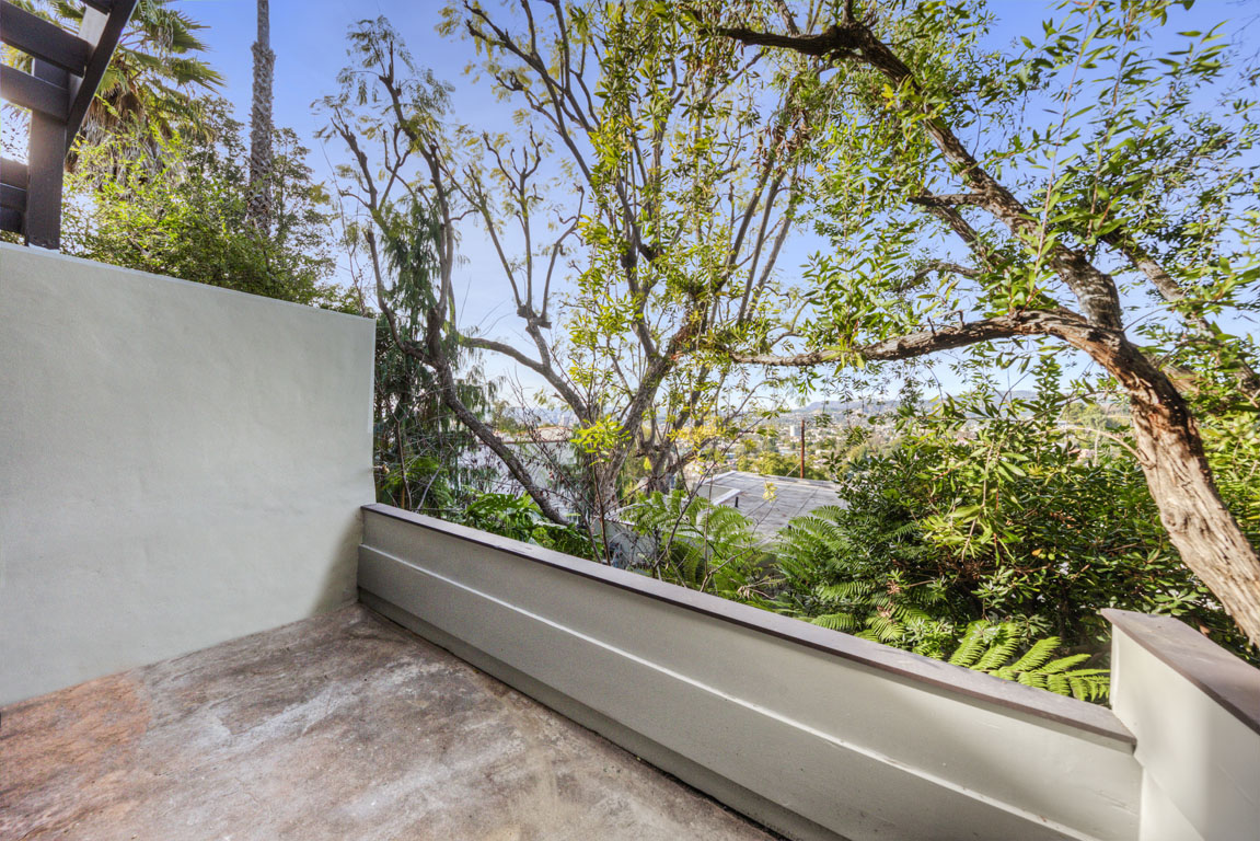 1807 1/2 Edgecliffe Dr Silver Lake Rudolf Schindler Apartment for Lease Tracy Do Real Estate