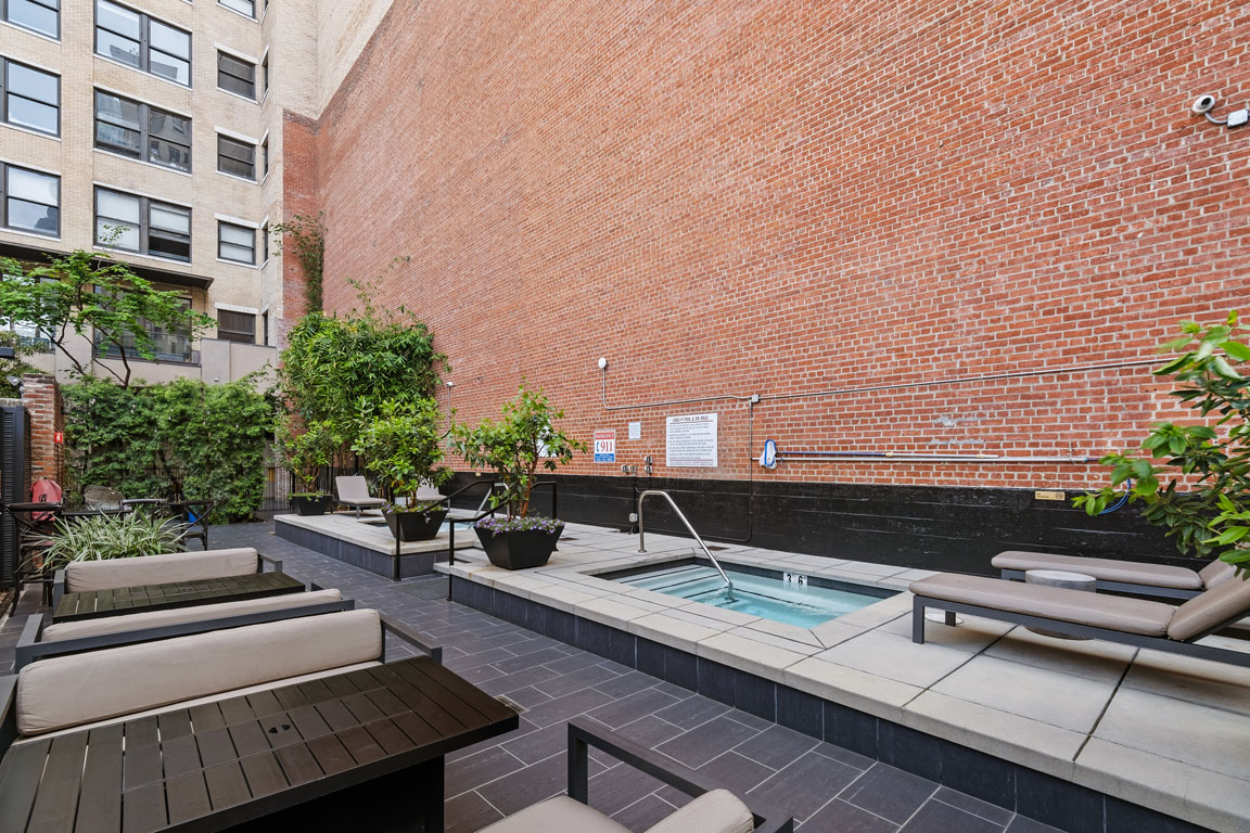 460 S Spring St #213 DTLA Loft for Lease Tracy Do Real Estate