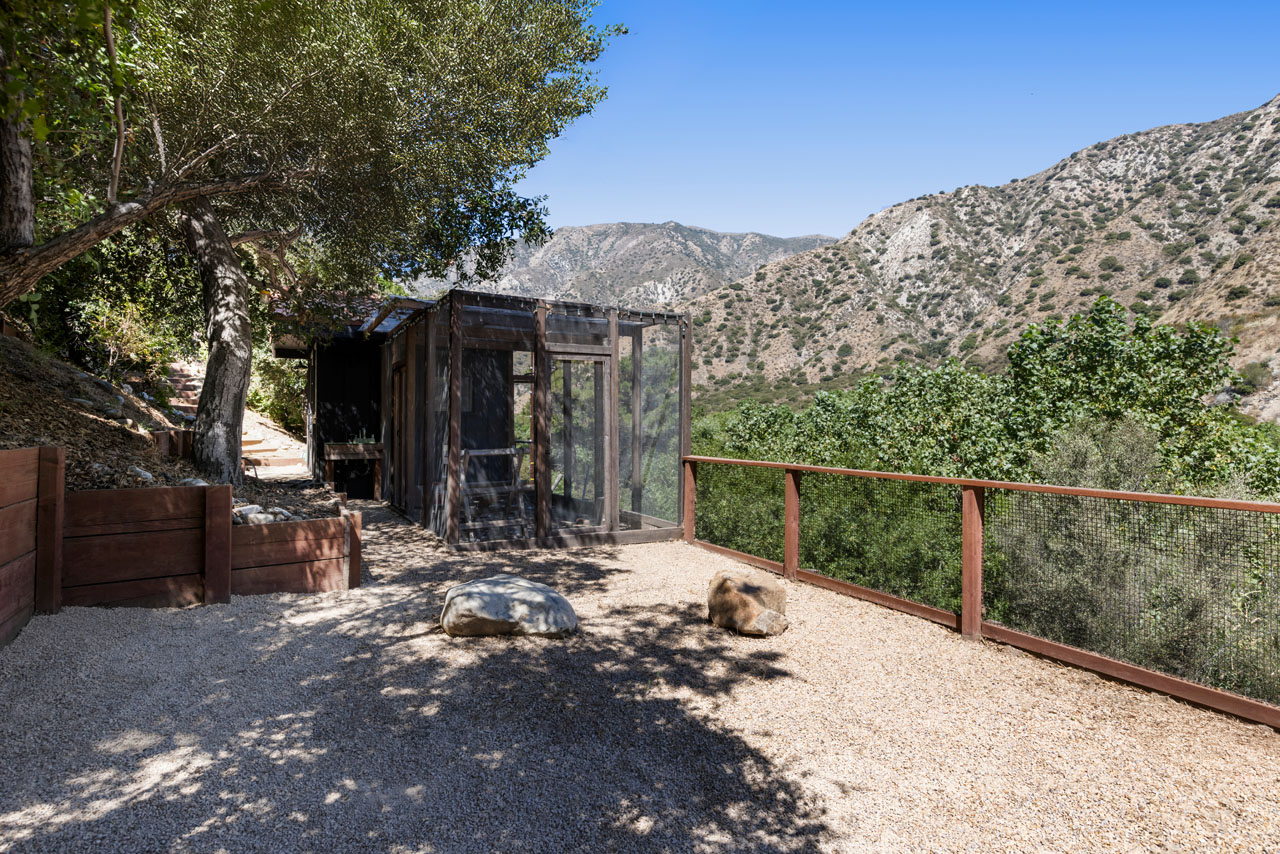 4137 Big Tujunga Canyon Rd spanish Mid-century ranch home for lease Tracy Do real estate