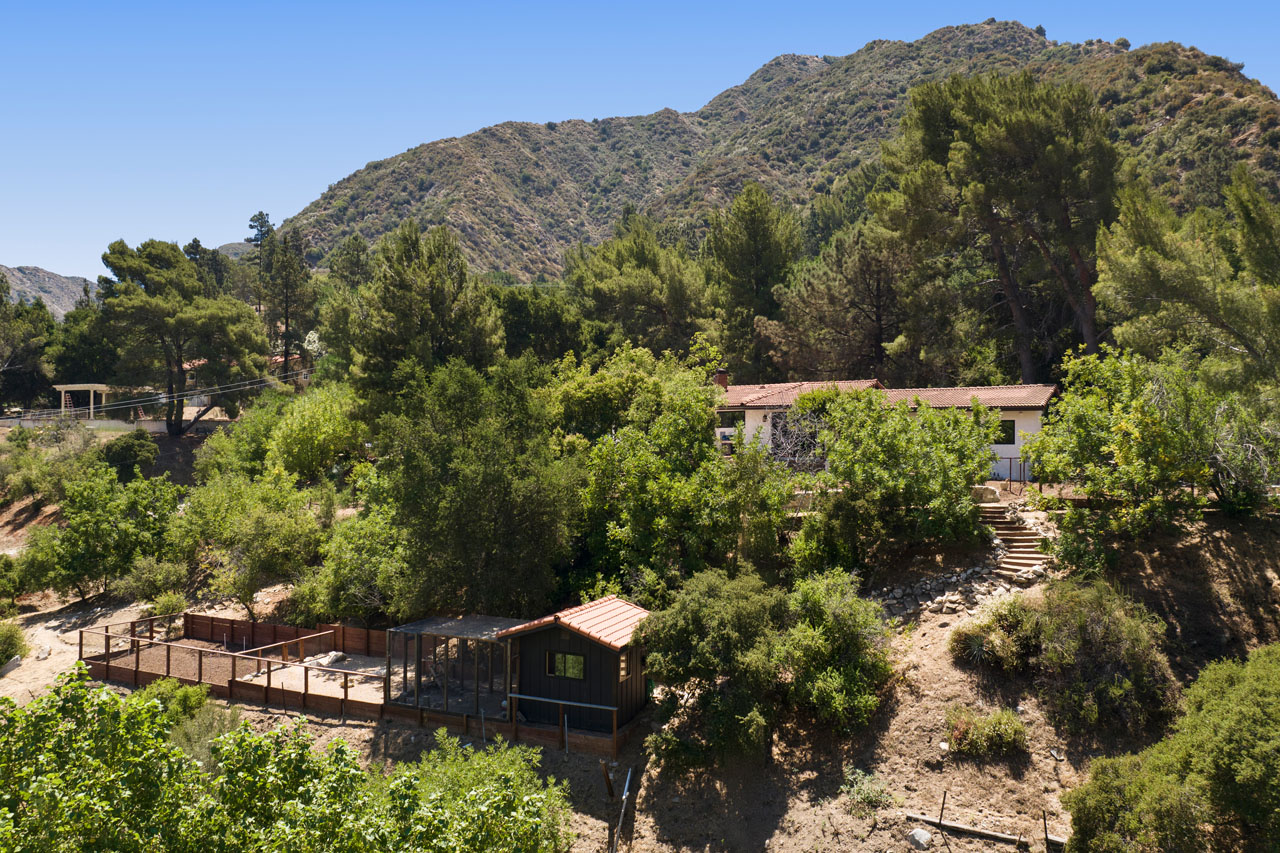 4137 Big Tujunga Canyon Rd spanish Mid-century ranch home for lease Tracy Do real estate