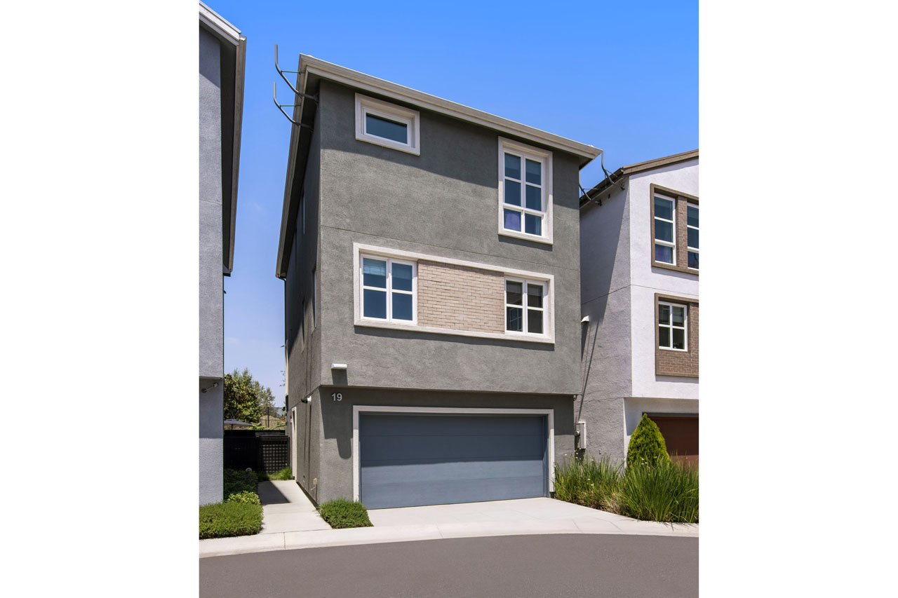 2700 E Chaucer St #19 Cypress Park Townhouse for Sale Tracy Do