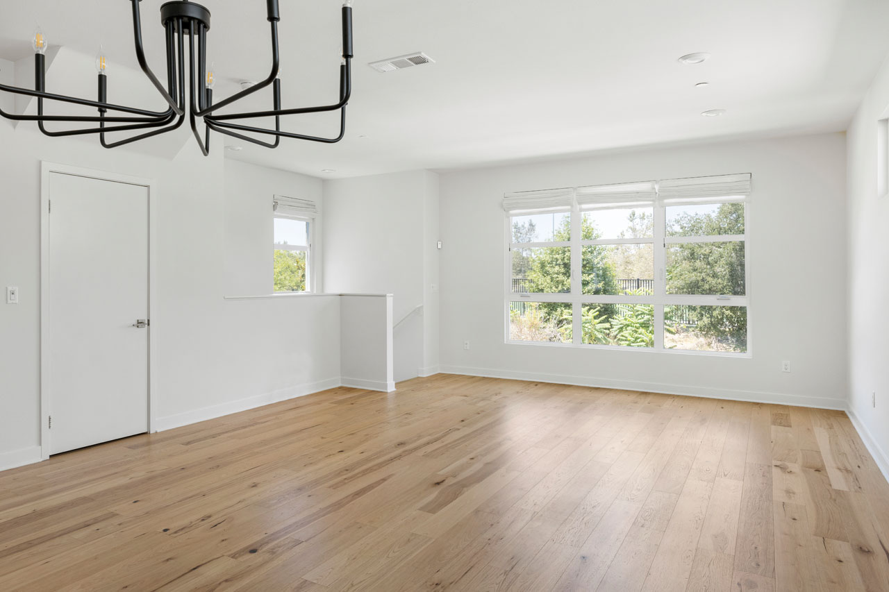 2700 E Chaucer St #19 Cypress Park Townhouse for Sale Tracy Do