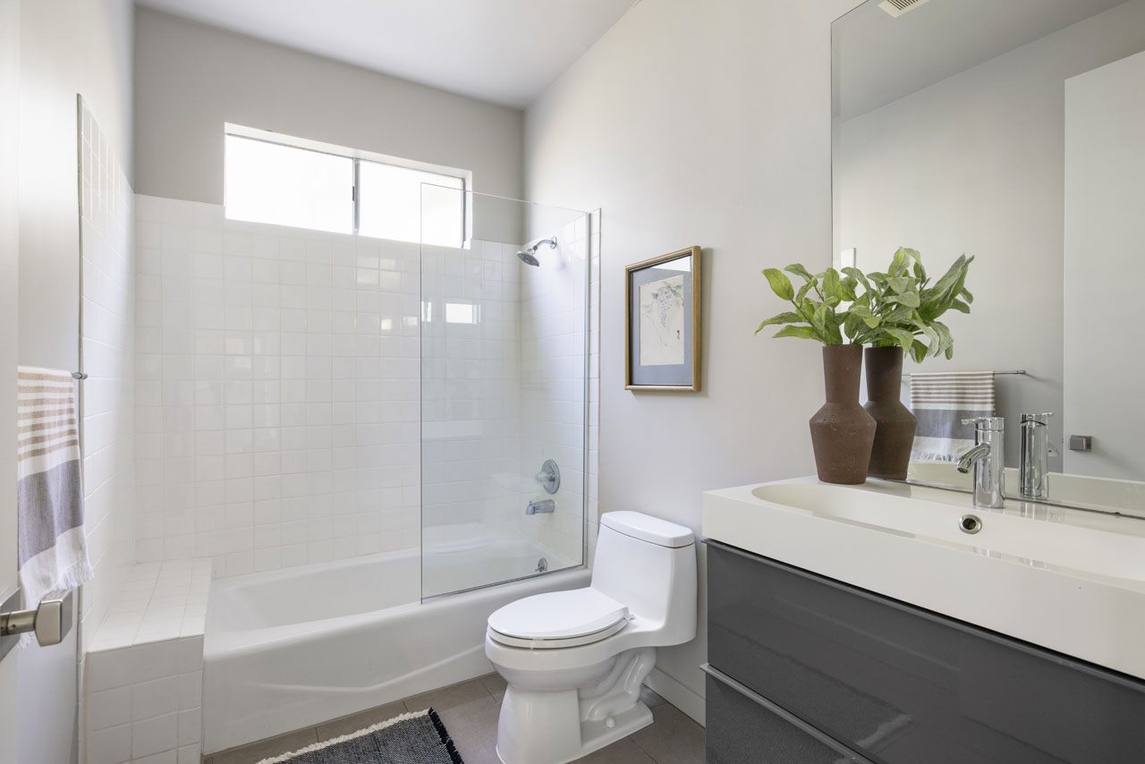 2264 Moreno Dr SIlver Lake Home for Sale Tracy Do Real Estate