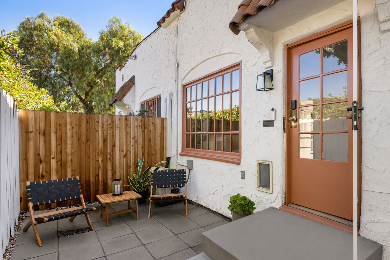 9204 National Blvd West LA Casita Condo near Culver City for Sale Tracy Do Real Estate