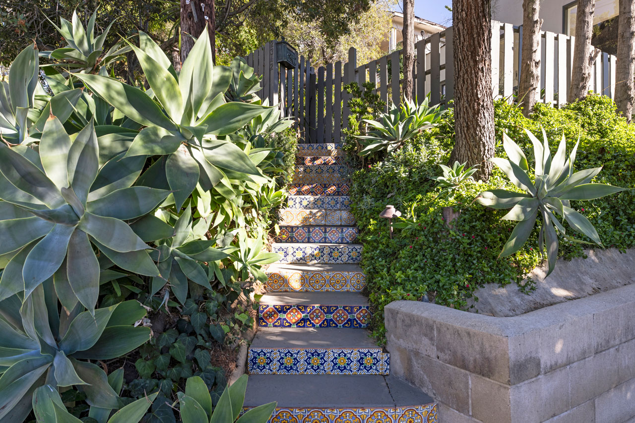 2342 Earl St Silver Lake Spanish style home for sale