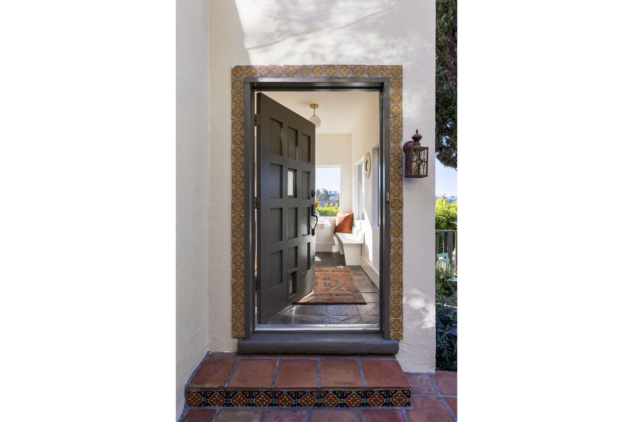 2342 Earl St Silver Lake Spanish style home for sale