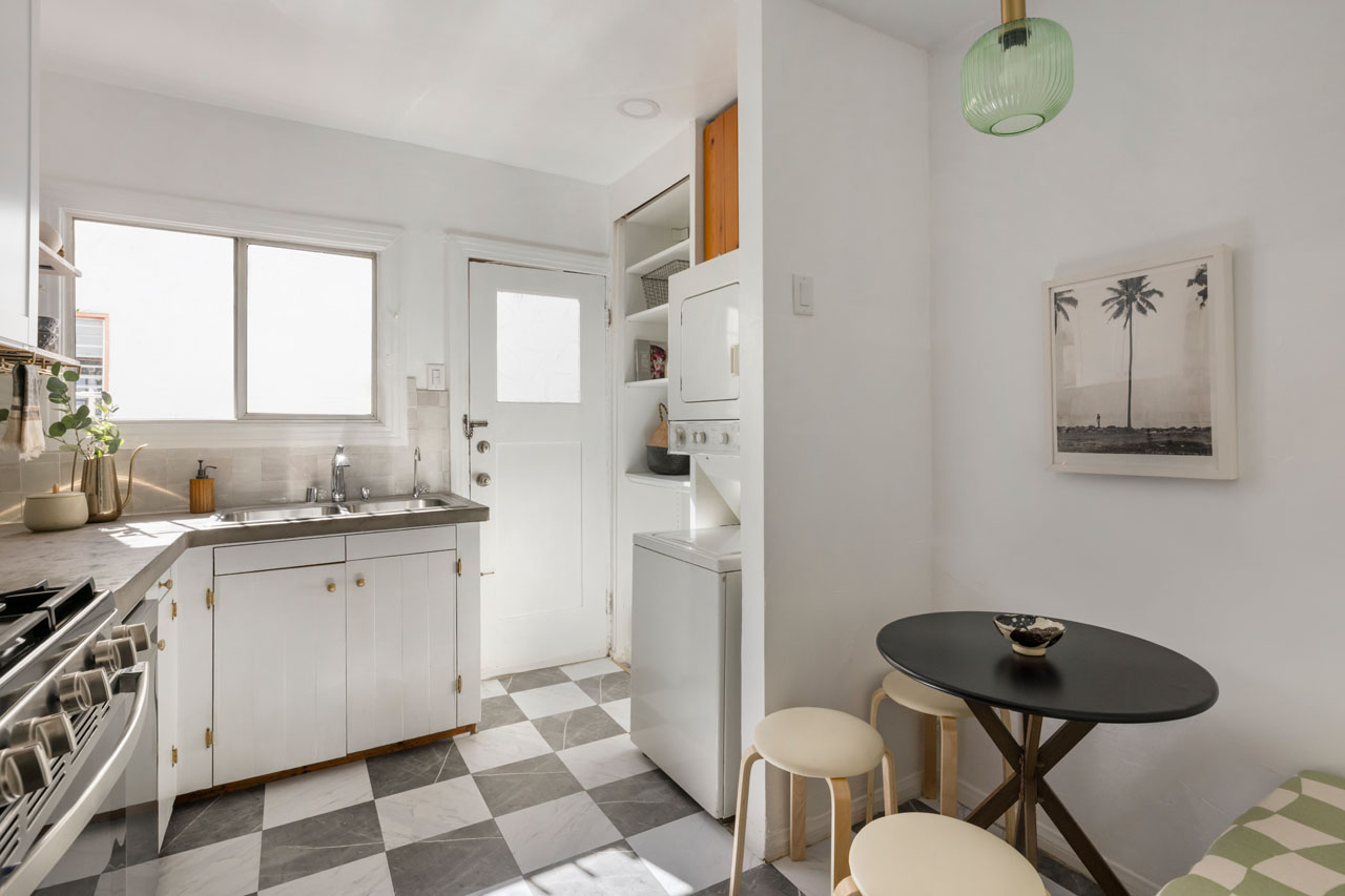 9204 National Blvd West LA Casita Condo near Culver City for Sale Tracy Do Real Estate