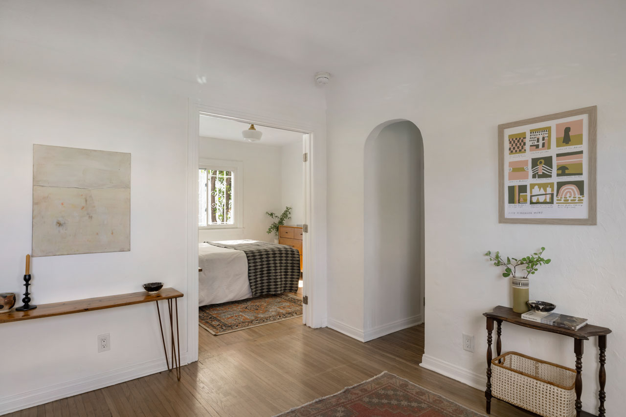 9204 National Blvd West LA Casita Condo near Culver City for Sale Tracy Do Real Estate