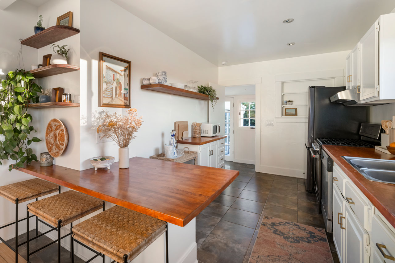 2342 Earl St Silver Lake Spanish style home for sale