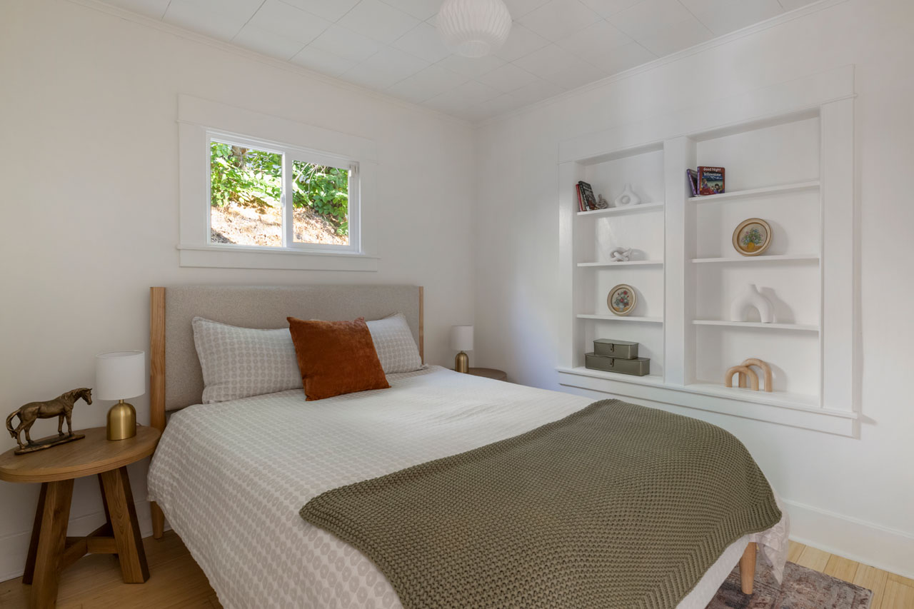 2342 Earl St Silver Lake Spanish style home for sale