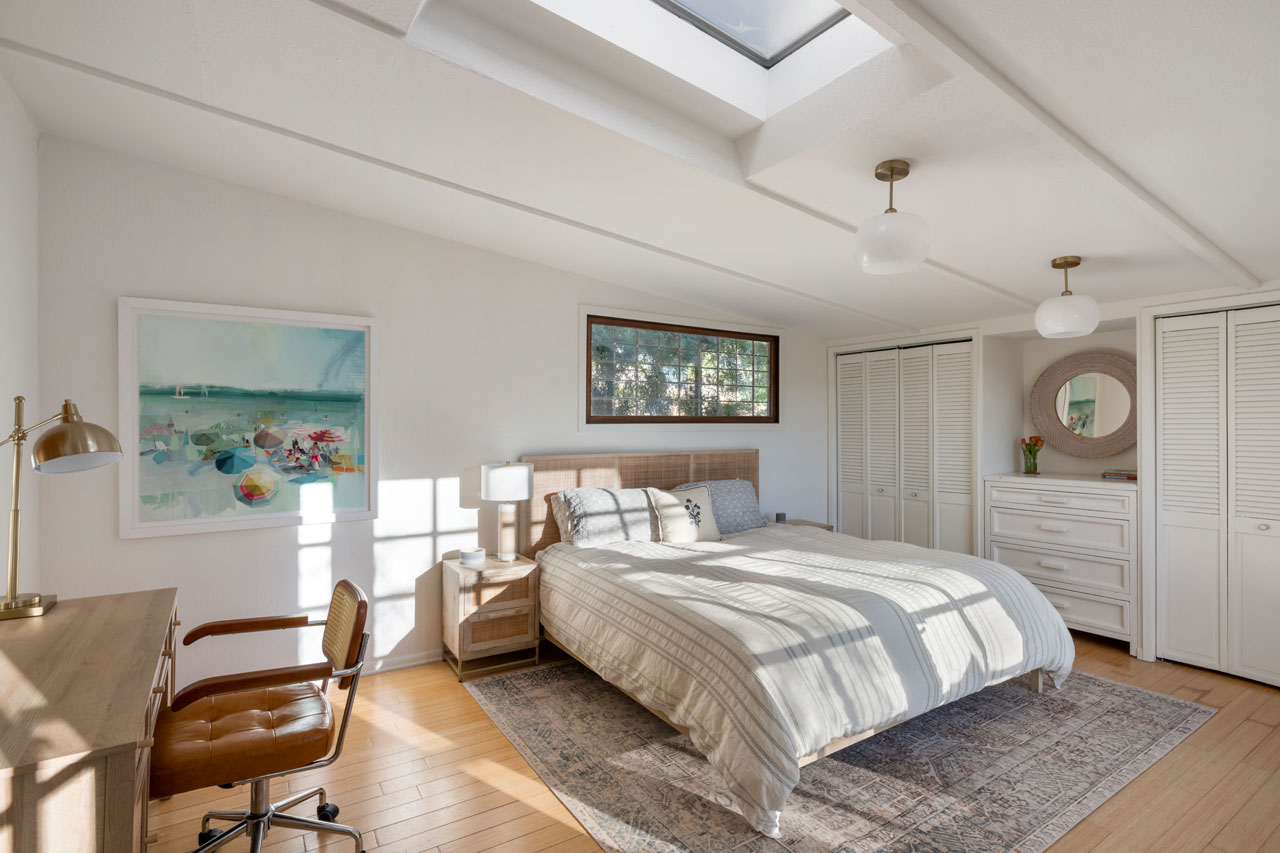 2342 Earl St Silver Lake Spanish style home for sale