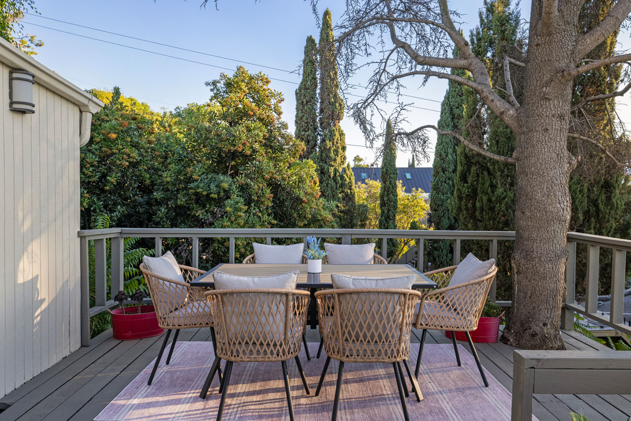 2342 Earl St Silver Lake Spanish style home for sale