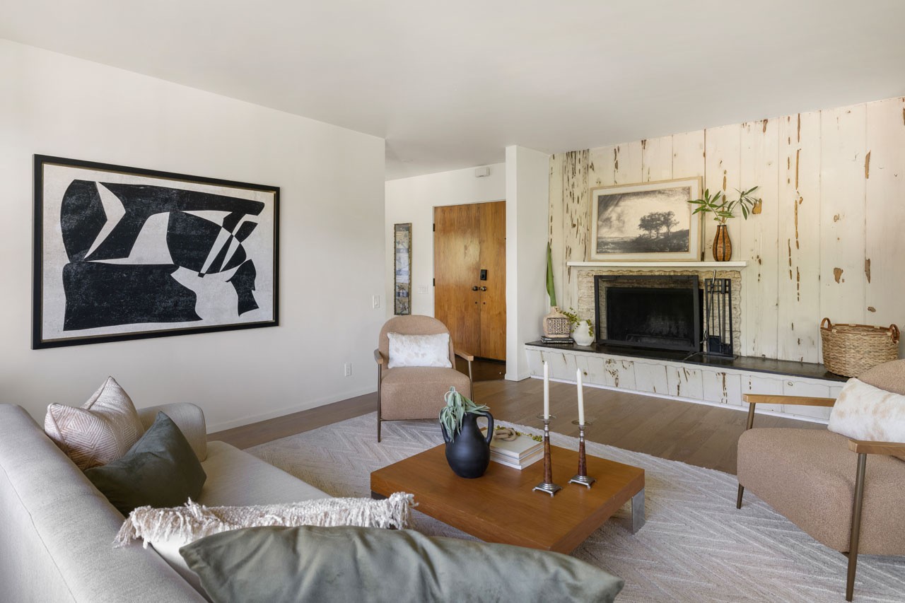 702 Cavanagh Rd Glendale Mid-century home for sale Tracy Do Real Estate