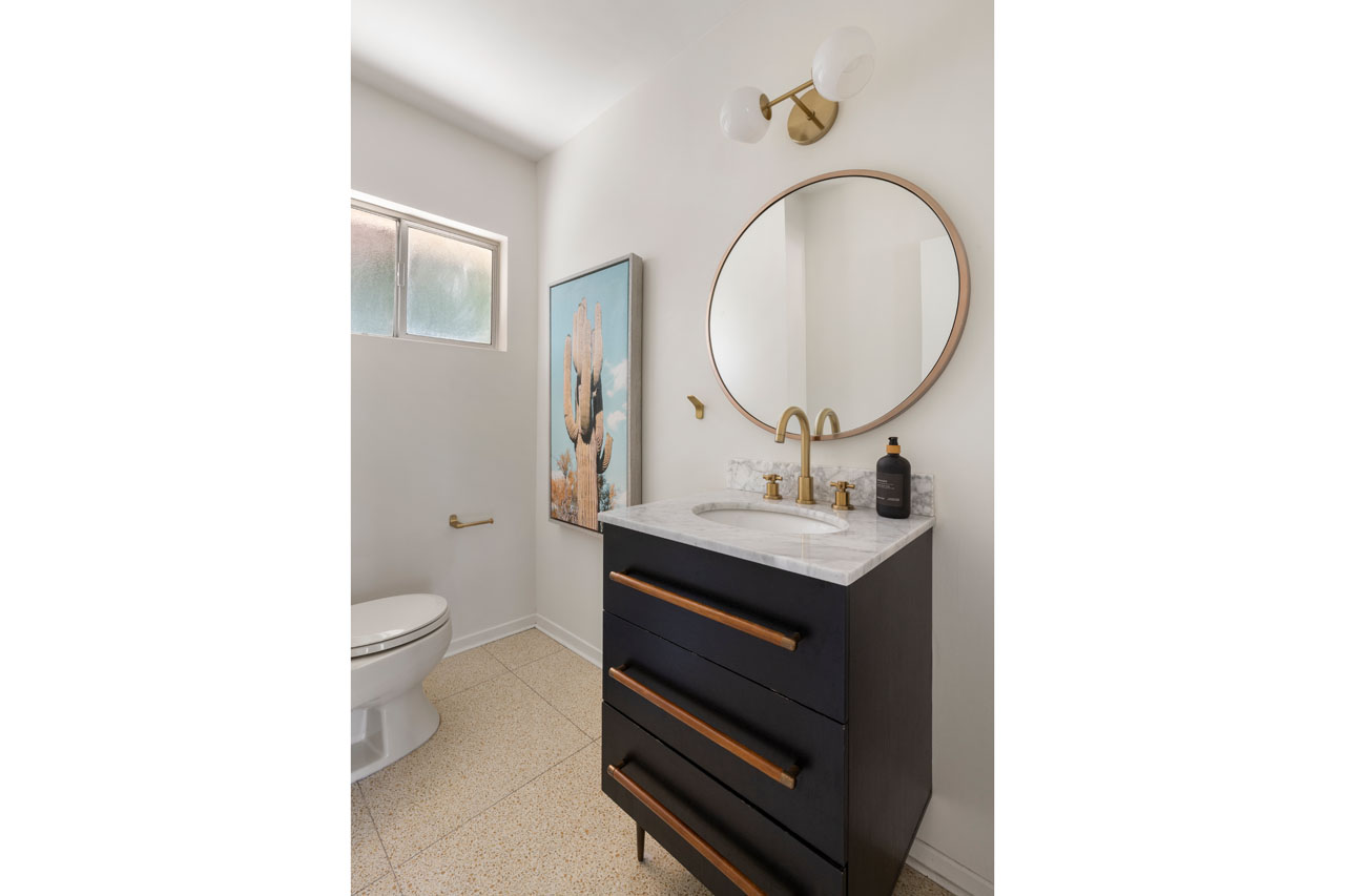 702 Cavanagh Rd Glendale Mid-century home for sale Tracy Do Real Estate