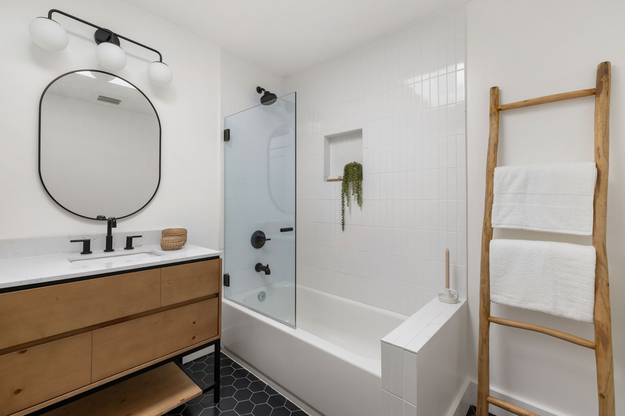 1338 McCollum St SIlver Lake home for sale Tracy Do Real Estate