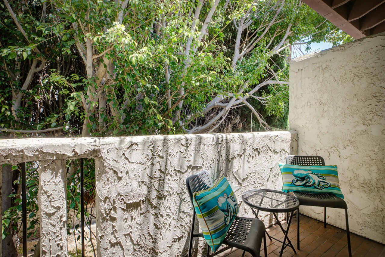 1916 Overland Ave #2 West LA Condo for Sale Tracy Do Real Estate