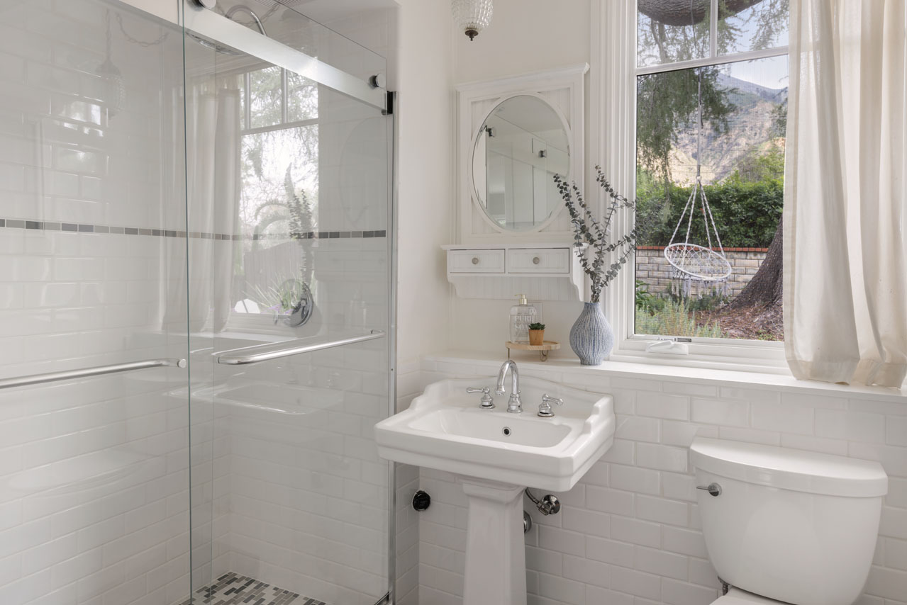 2555 N Altadena Dr Altadena Home for Sale Tracy Do Real Estate