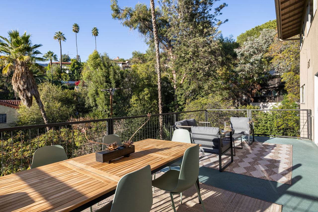 702 Cavanagh Rd Glendale Mid-century home for sale Tracy Do Real Estate