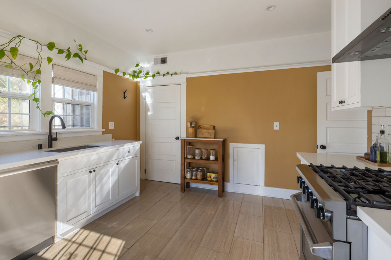 3775 Crawford St Historic South Central Los Angeles home for Sale Tracy Do Real Estate