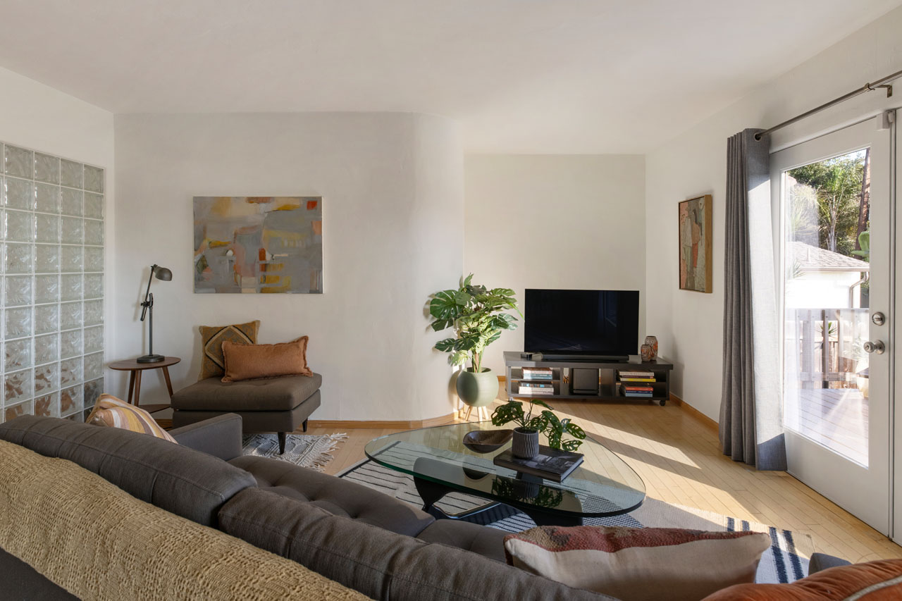 2615 Silver Ridge Ave Silver Lake home for sale Tracy Do Real Estate