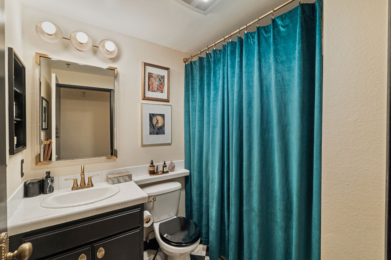 2222 N Beachwood Dr #211 Beachwood Canyon Condo for Sale Tracy Do Real Estate
