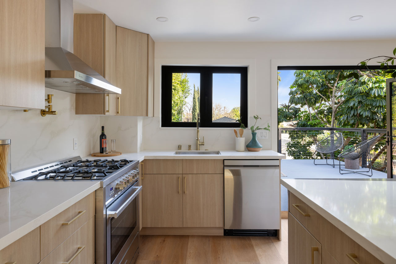 1506 N Benton Way Silver Lake Home for Sale Tracy Do Real Estate