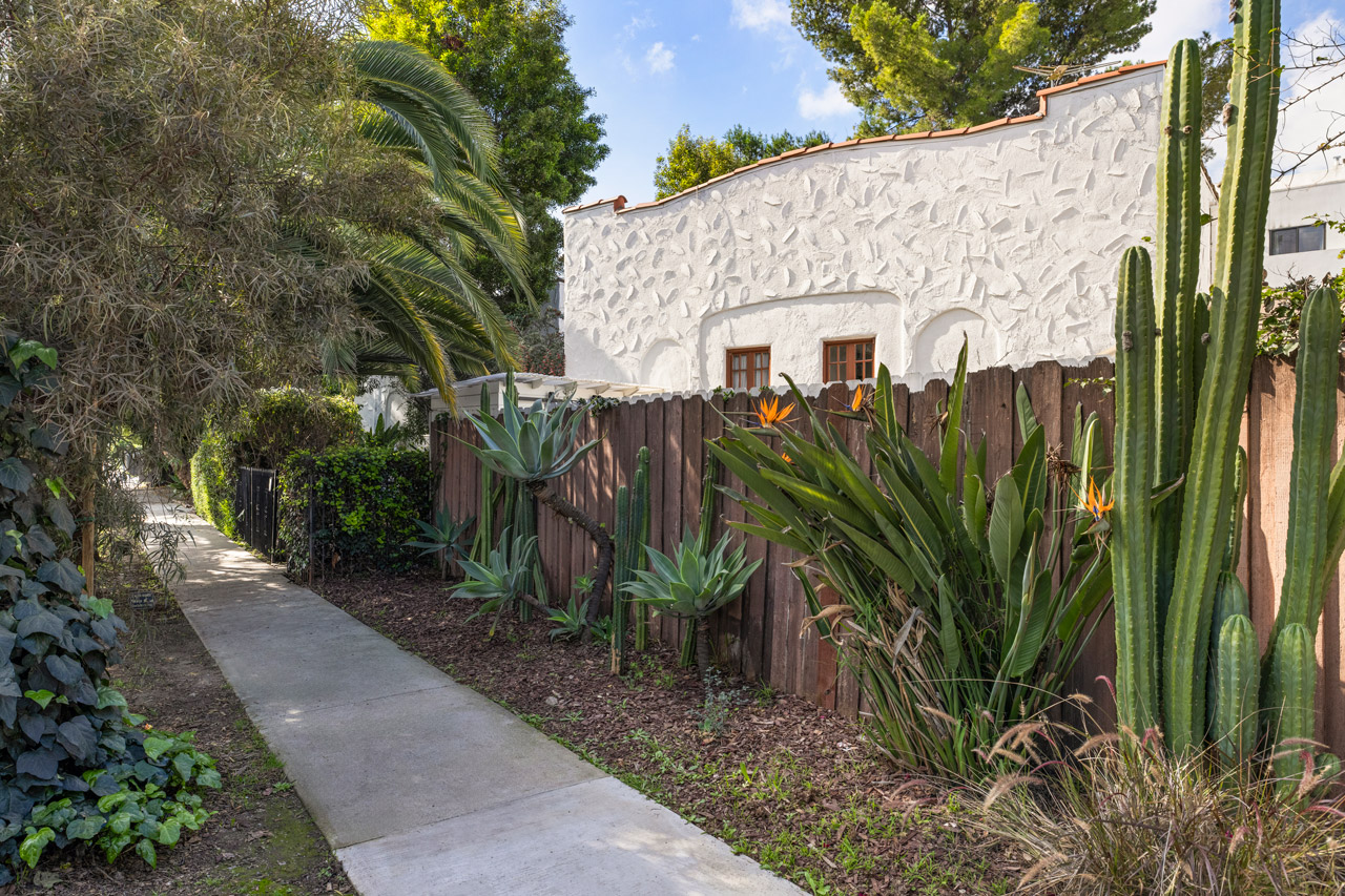 3303 S Durango Ave 90034 West LA Culver City adjacent condo for sale Tracy Do Real Estate