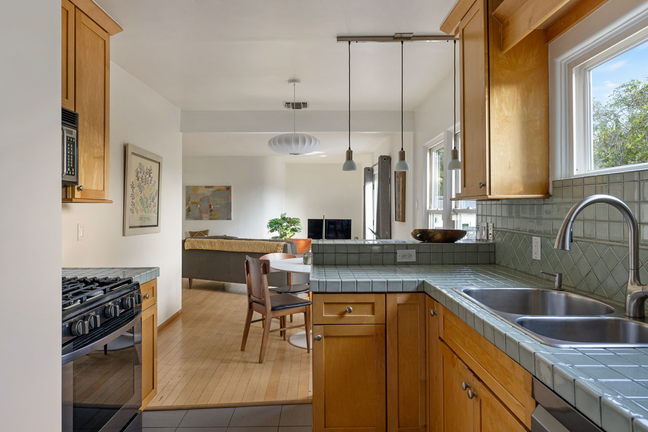 2615 Silver Ridge Ave Silver Lake home for sale Tracy Do Real Estate