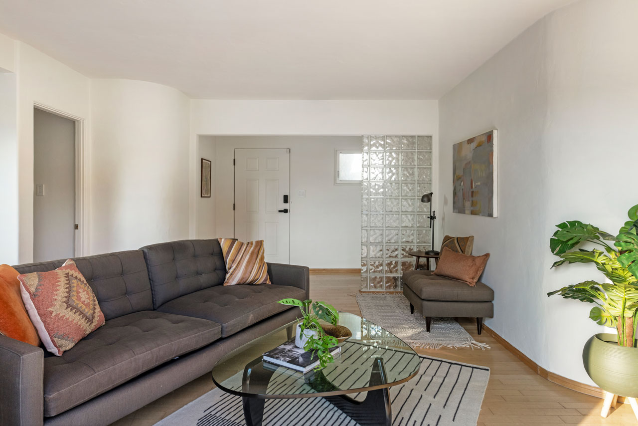 2615 Silver Ridge Ave Silver Lake home for sale Tracy Do Real Estate