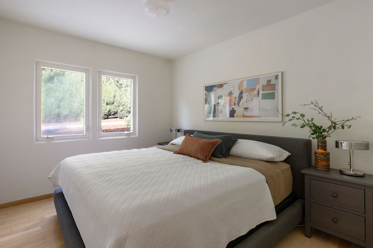 2615 Silver Ridge Ave Silver Lake home for sale Tracy Do Real Estate