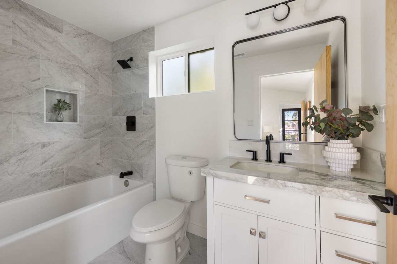 2414 Reservoir St Silver Lake Home for Sale Tracy Do Real Estate