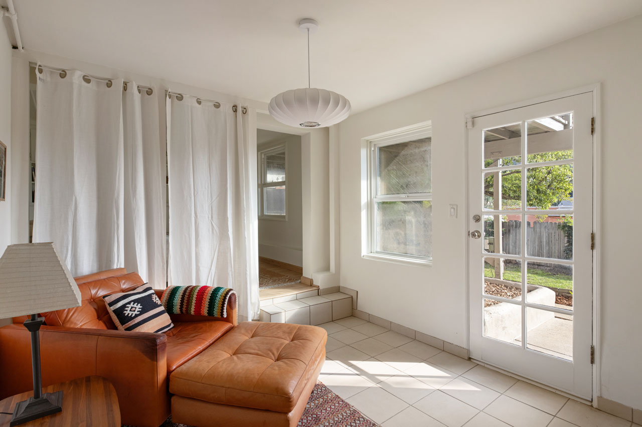 2615 Silver Ridge Ave Silver Lake home for sale Tracy Do Real Estate