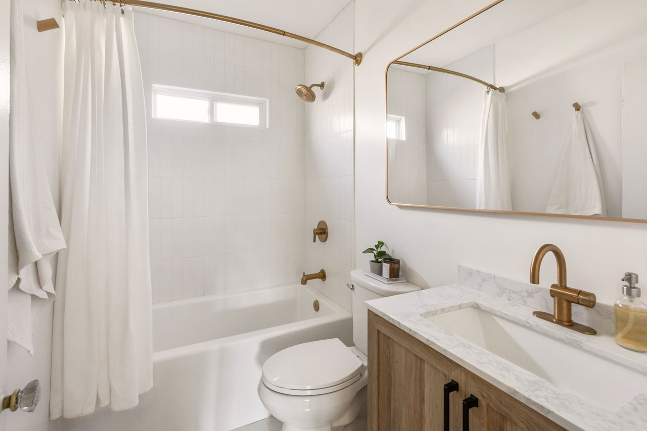 2415 Edgewater Ter Silver Lake Home for Sale Tracy Do Real Estate