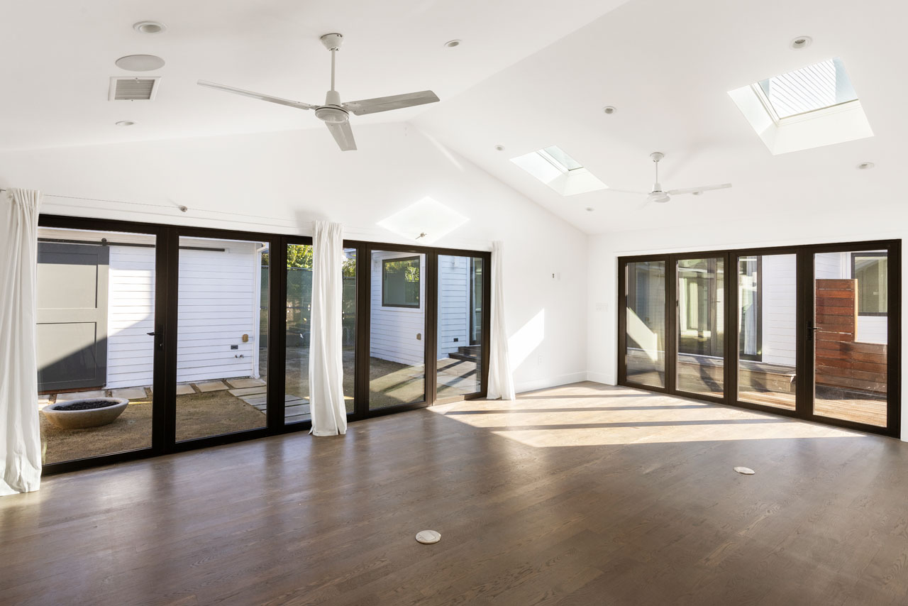 4525 Melbourne Ave Los Feliz home for lease Tracy Do Real Estate