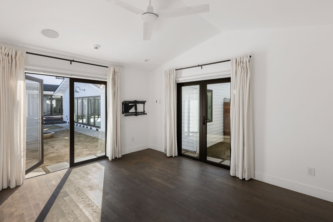 4525 Melbourne Ave Los Feliz home for lease Tracy Do Real Estate