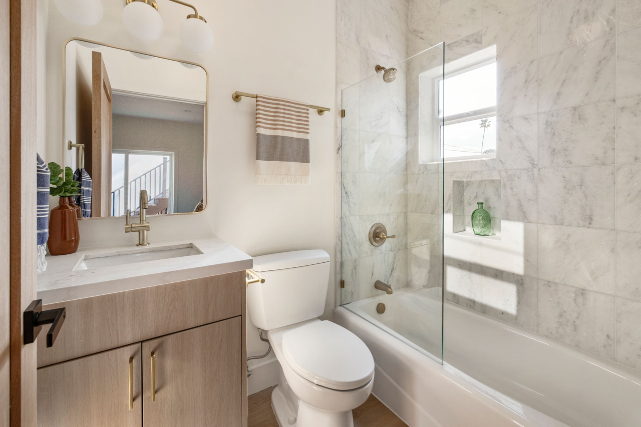 1506 N Benton Way Silver Lake Home for Sale Tracy Do Real Estate