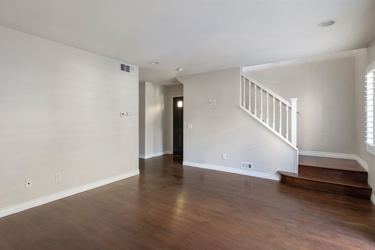 6840 De Celis Pl #25 Van Nuys Home for Sale Tracy Do Real Estate