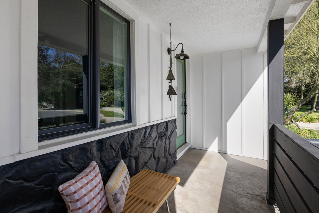 2589 El Sol Ave Altadena home for Sale Tracy Do Real Estate