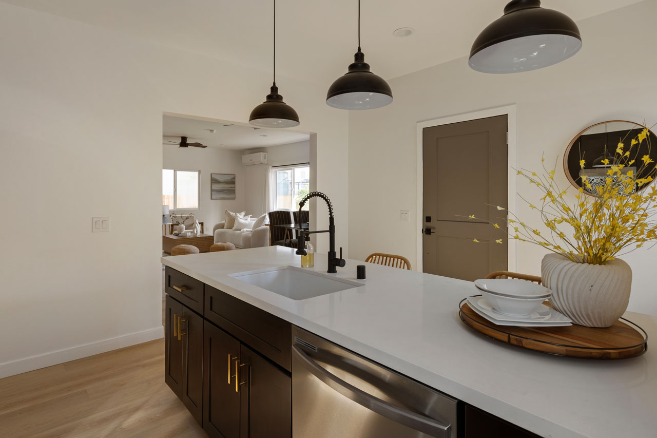 1189 Crenshaw Blvd TIC Tenants-in-common home for Sale Mid City Los Angeles Tracy Do Real Estate