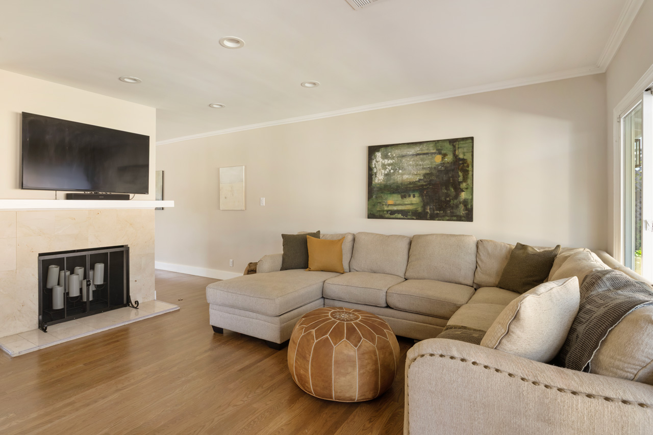 11855 Tiara St Valley Village Home for Sale Tracy Do Real Estate