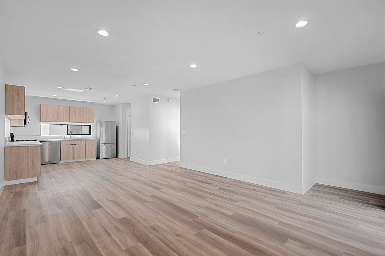 14802 Vanowen St Van Nuys Townhouse for Lease Tracy Do Real Estate