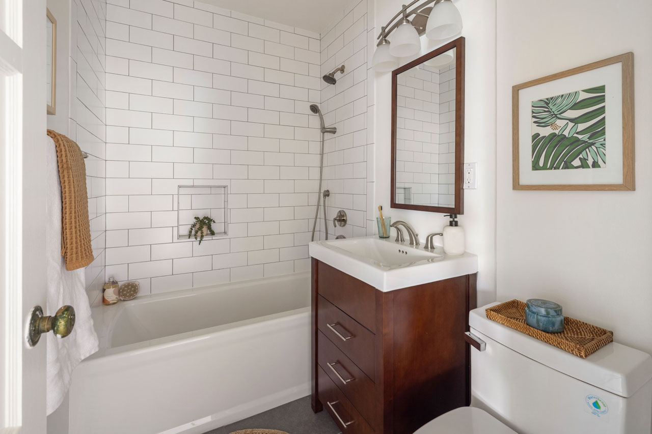 2342 Lake View Ave Silver Lake home for Sale Tracy Do Real Estate