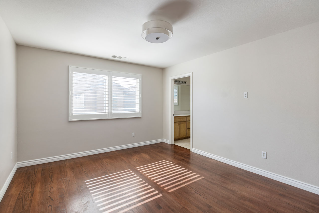 6840 De Celis Pl #25 Van Nuys Home for Sale Tracy Do Real Estate