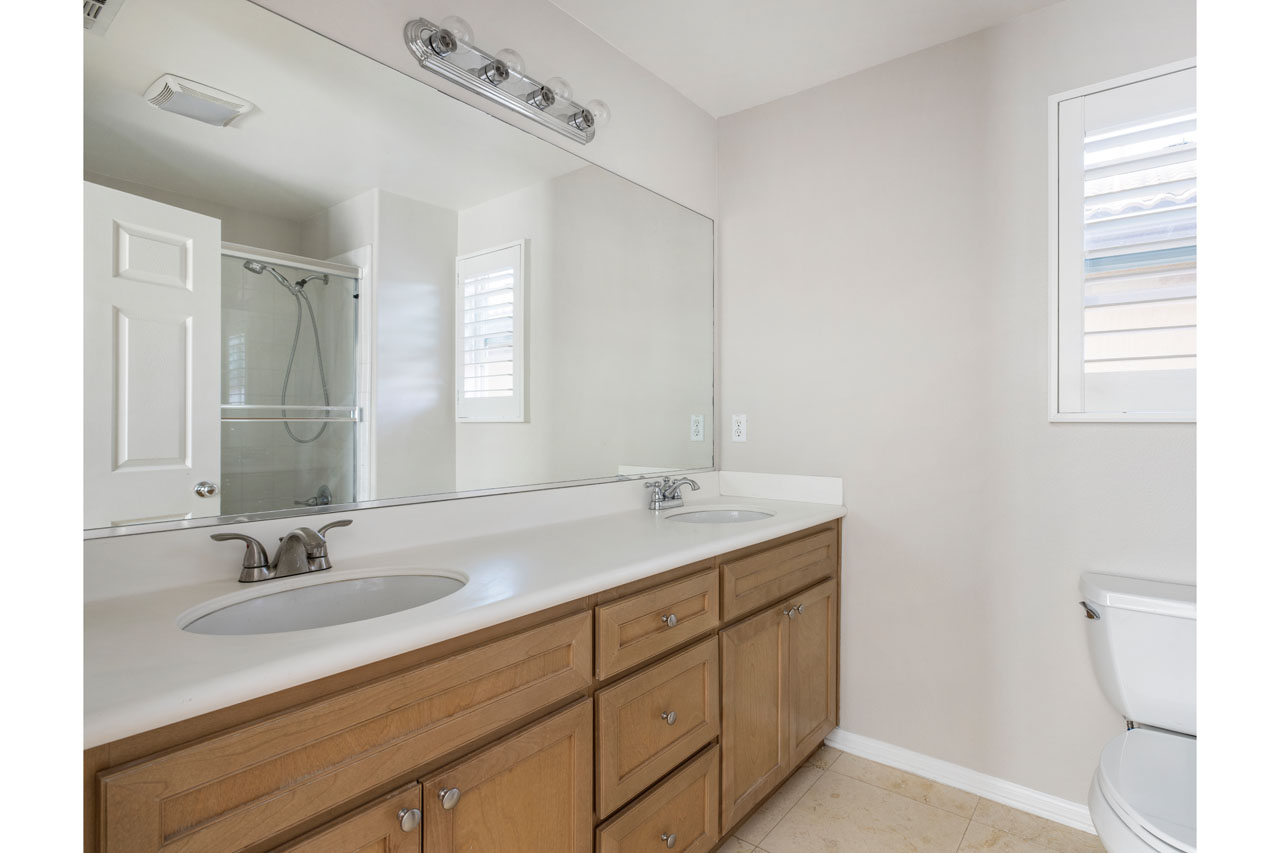 6840 De Celis Pl #25 Van Nuys Home for Sale Tracy Do Real Estate